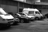 Hospital vende carros para gastar em investigação